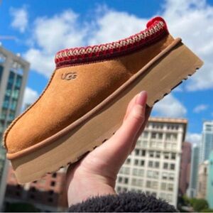 Women’s UGG TAZZ Chestnut NIB 🔥 🔥